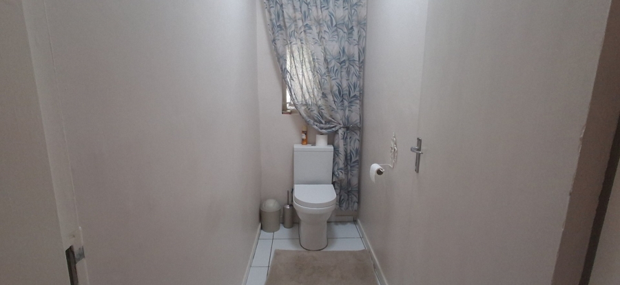 Commercial Property for Sale in Roodewal Free State